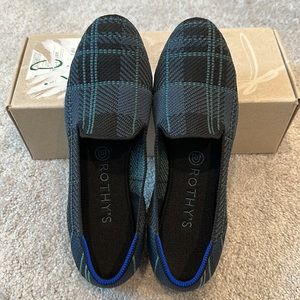Rothy’s Loafers in size 9 Navy Plaid